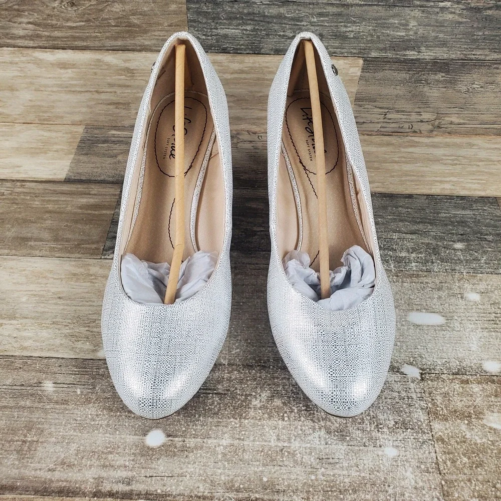 Lifestride Parigi Pump Womens Sz 9.5 W Silver Lover Slip On Closed Toe Heels